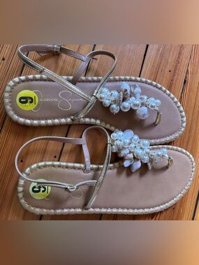 Jessica Simpson Gold Pearl & Shell Jewel-Embellished Sandals